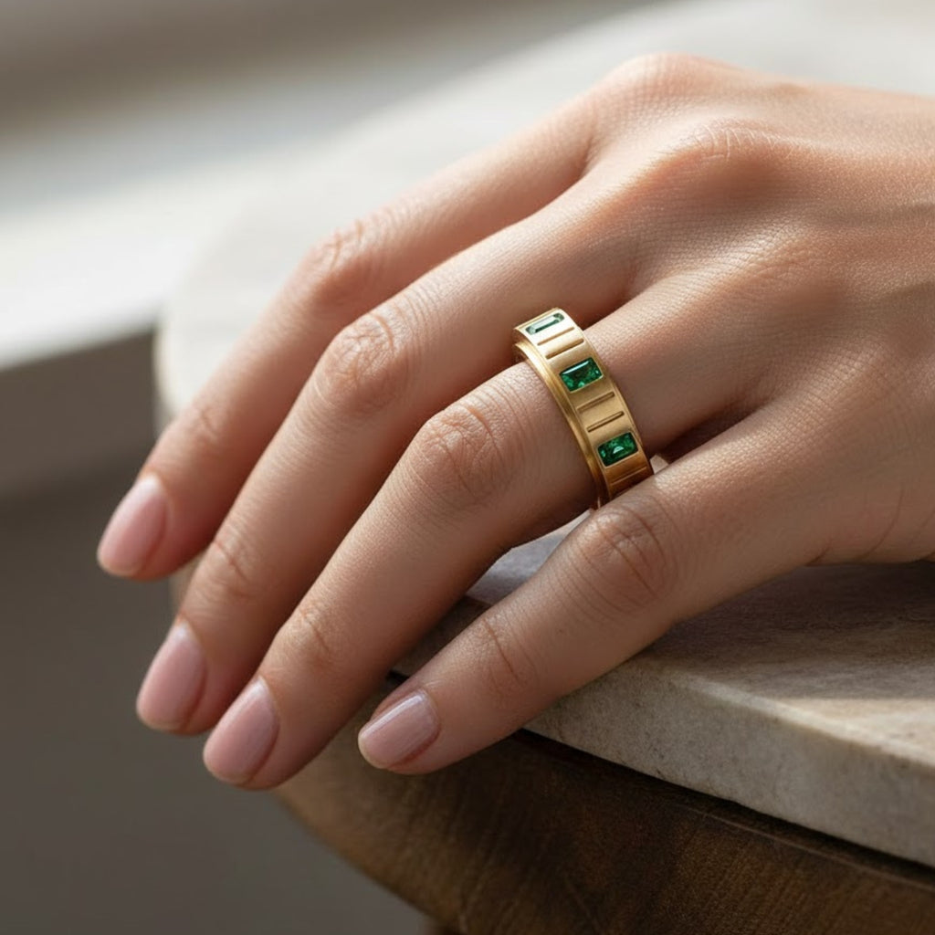 AMARA - Rotating Fidget Ring (GOLD)