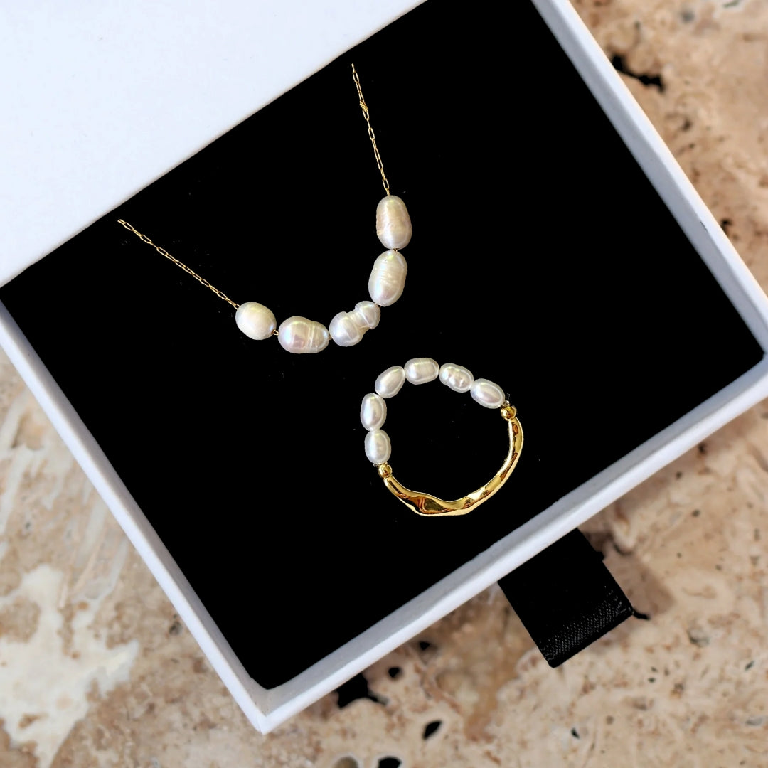 KATE Pearl Necklace Set