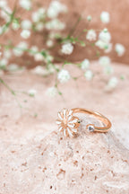 DAISY - White Daisy Dreams Spinner Ring