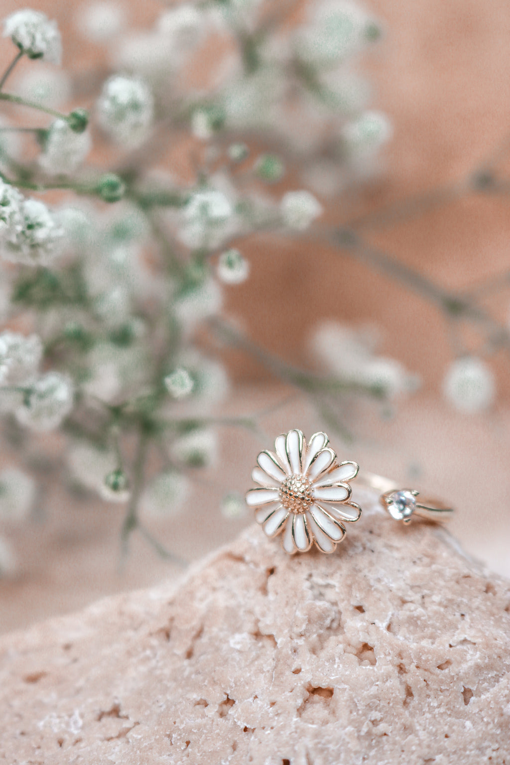 DAISY - White Daisy Dreams Spinner Ring