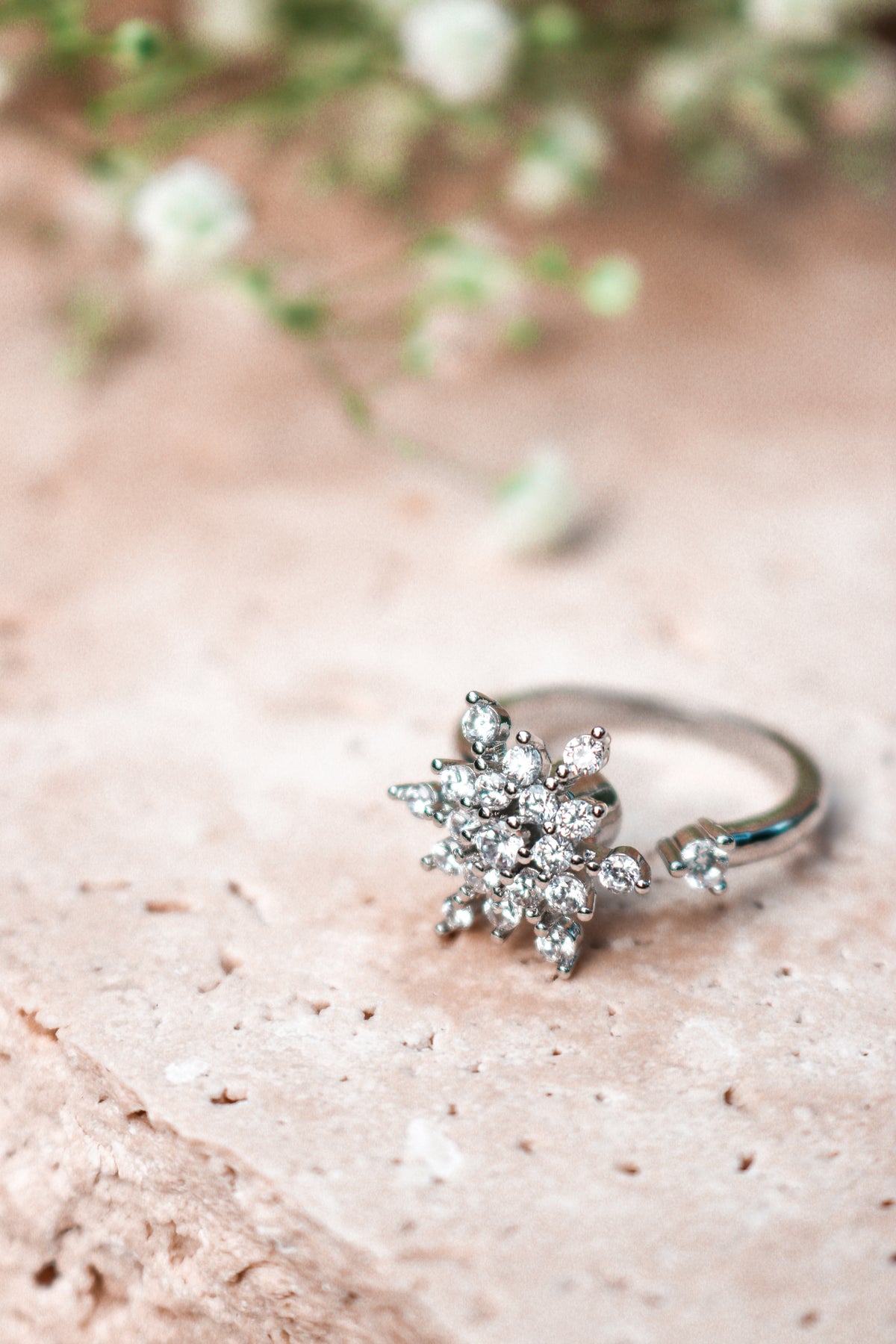 CHLOE -  Crystal Flower Spinner Ring