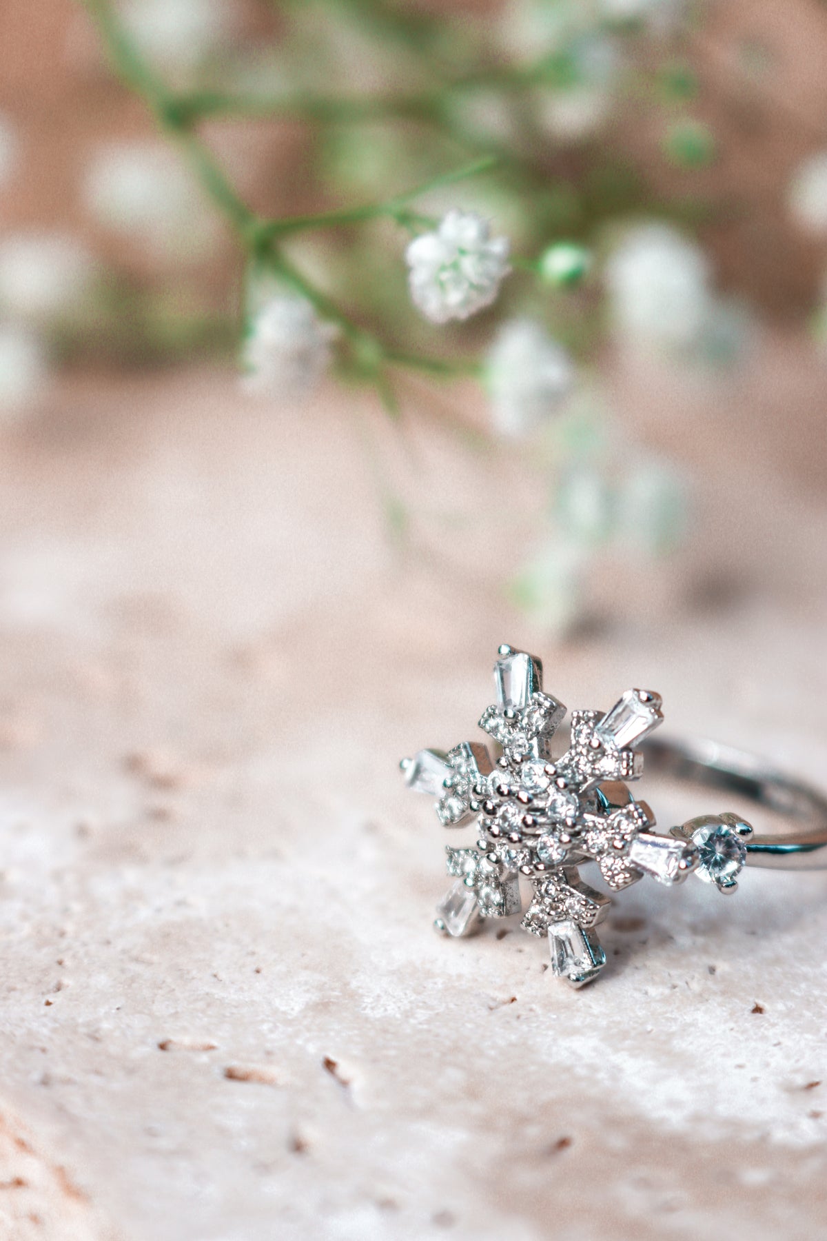 SOPHIE - Snowflake Spinner Ring