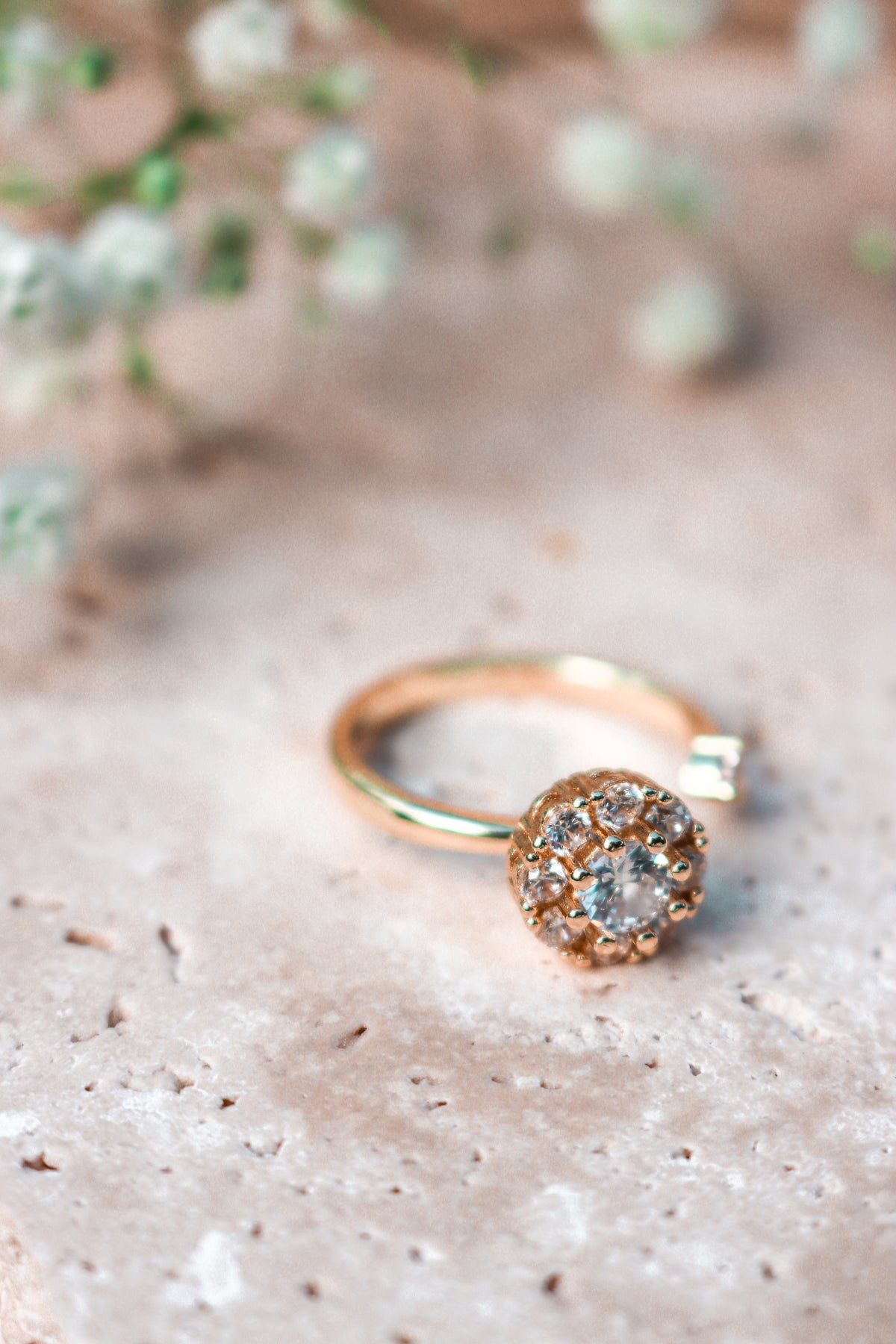 ZEENA - Crystal Club Spinner Ring