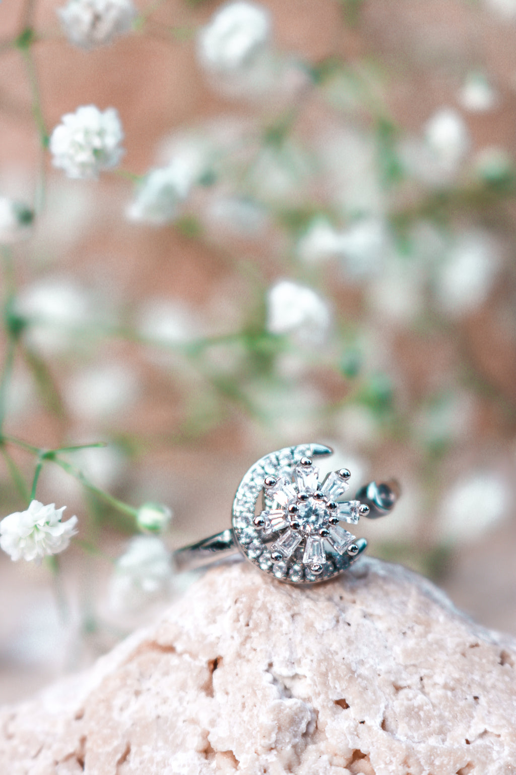 MASHA - Daisy Moon Spinner Ring