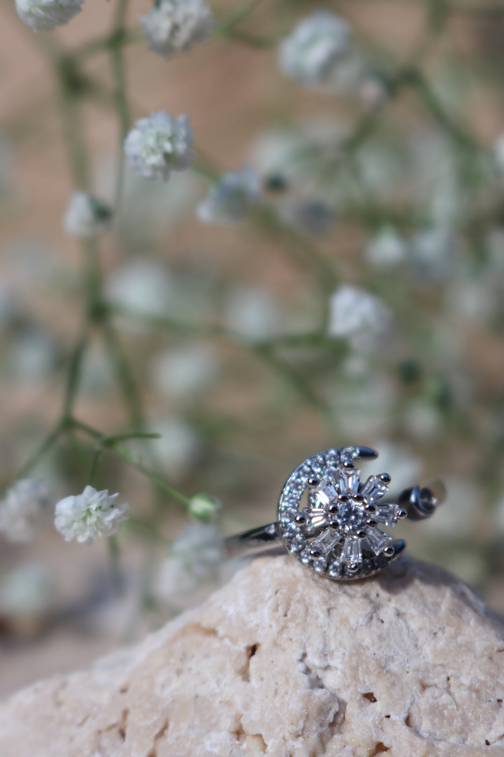MASHA - Daisy Moon Spinner Ring
