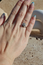 MASHA - Daisy Moon Spinner Ring