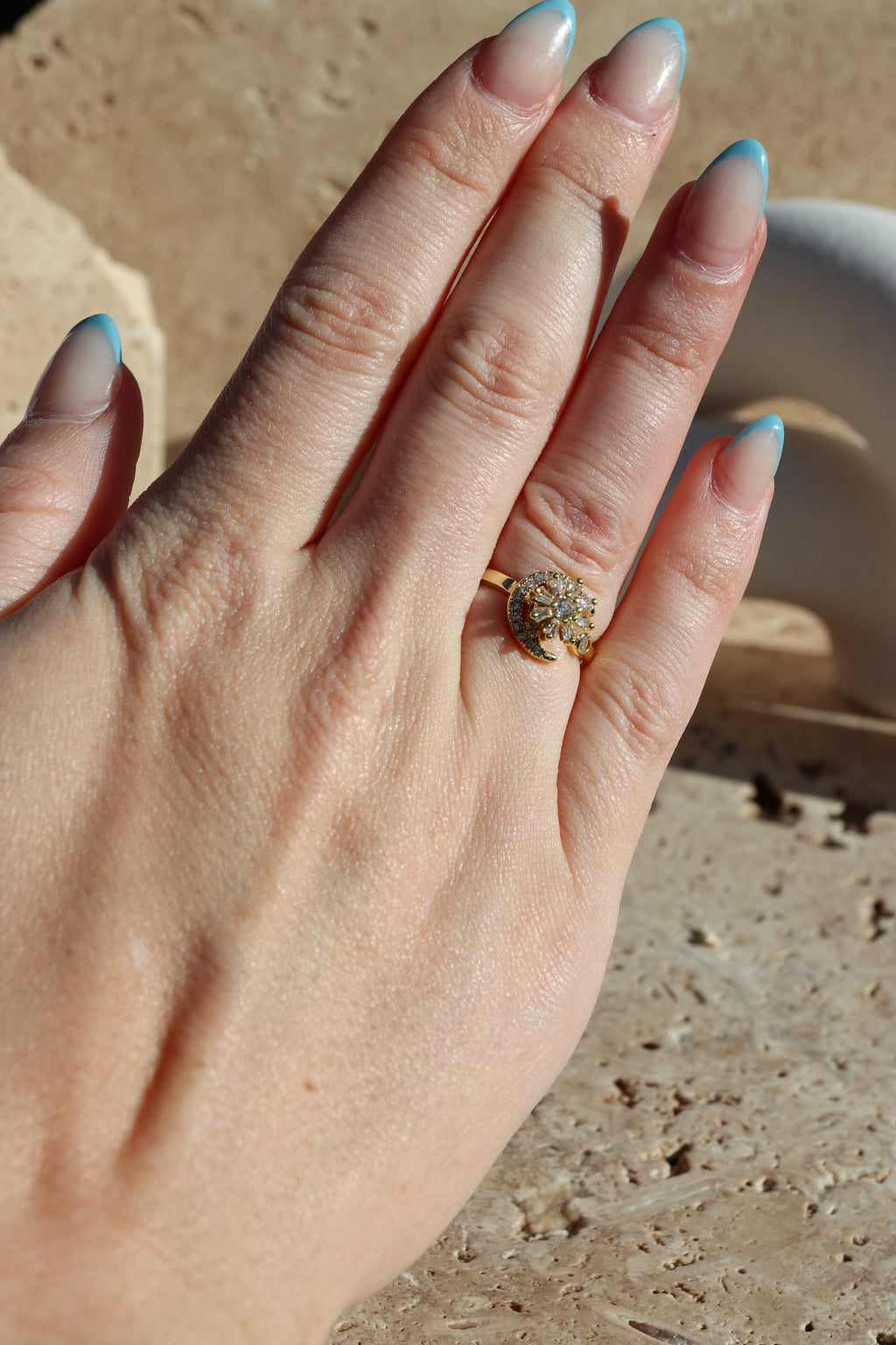 MASHA - Daisy Moon Spinner Ring