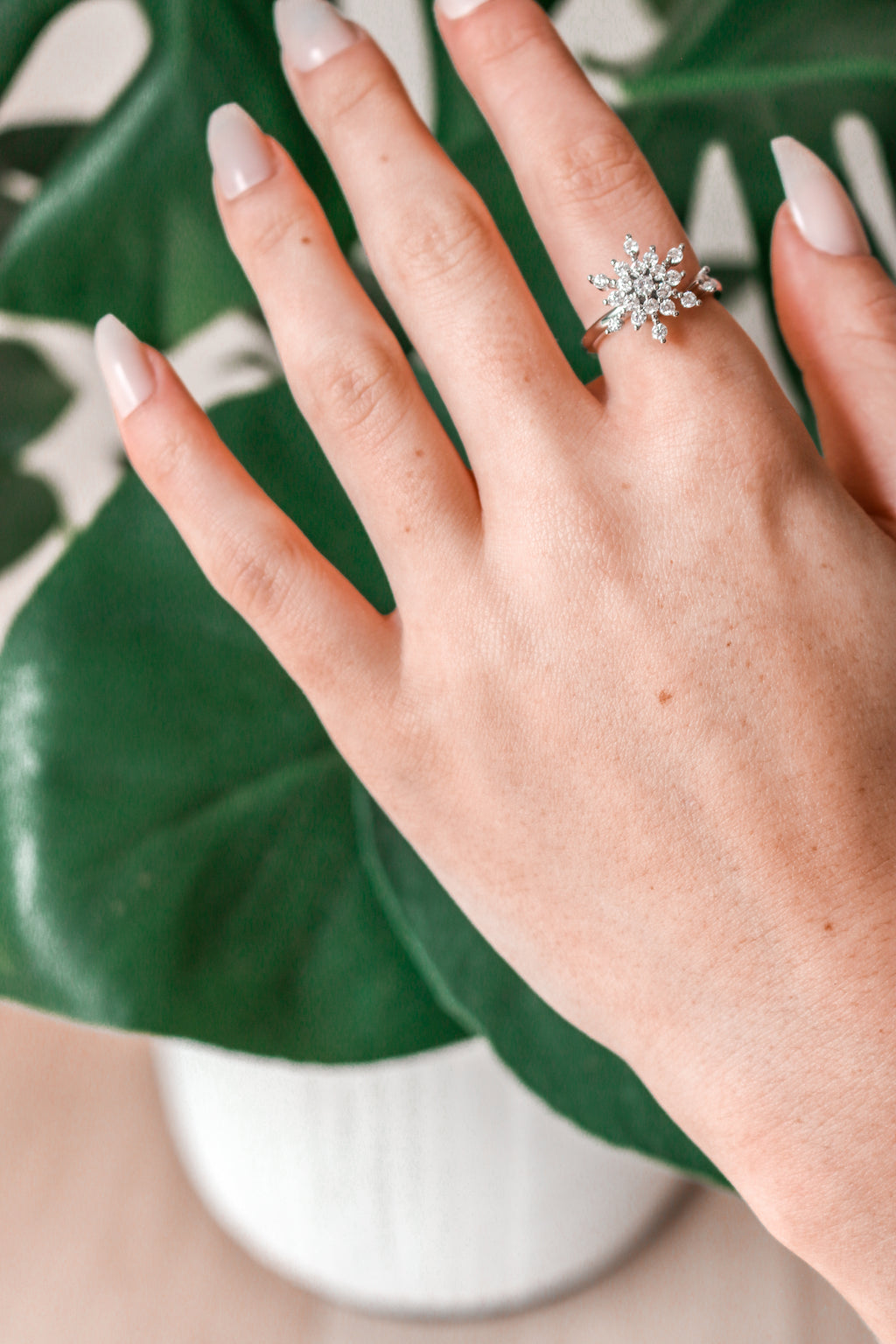 CHLOE -  Crystal Flower Spinner Ring