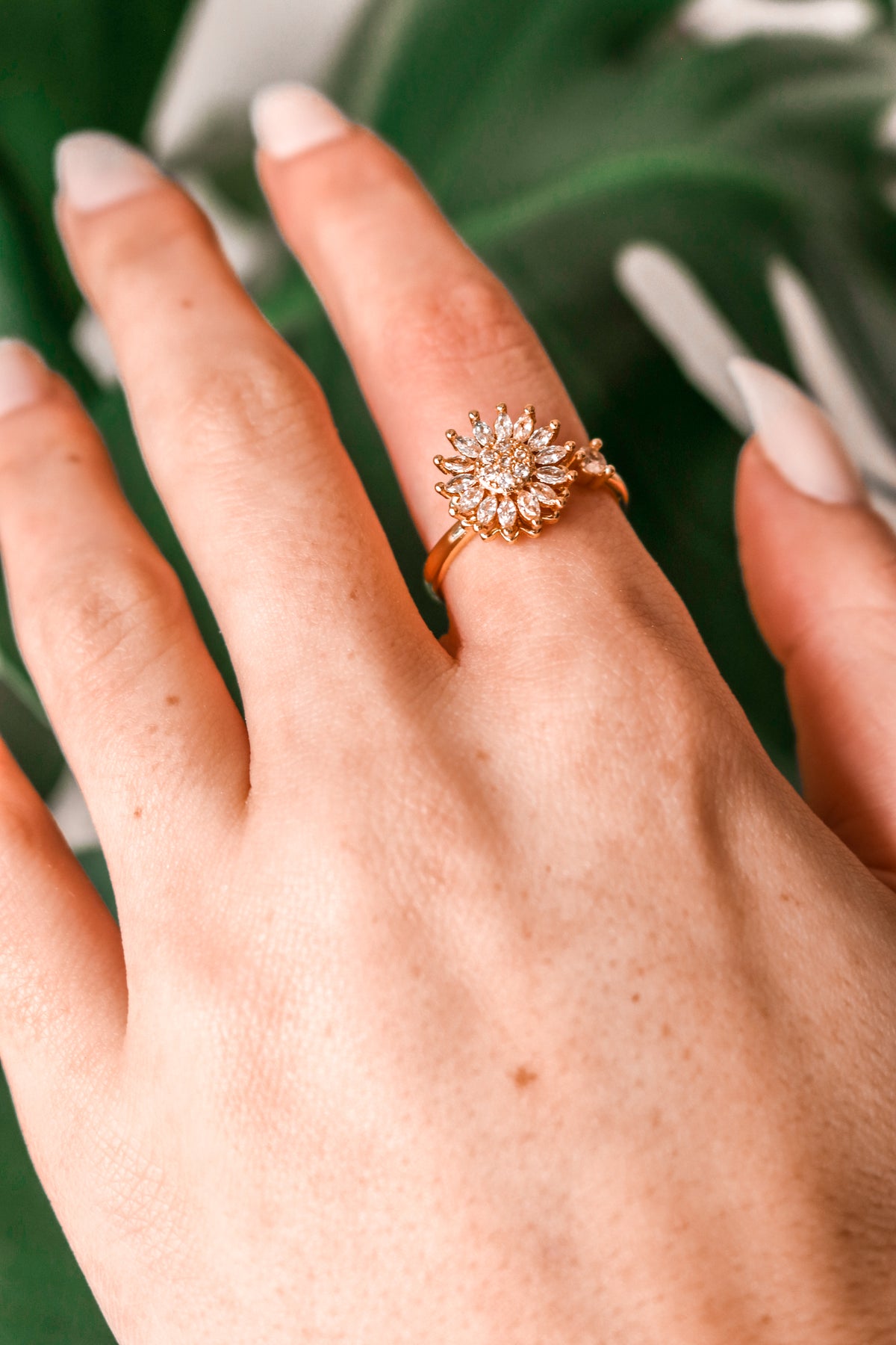 GLORIA - Sunflower Spinner Ring