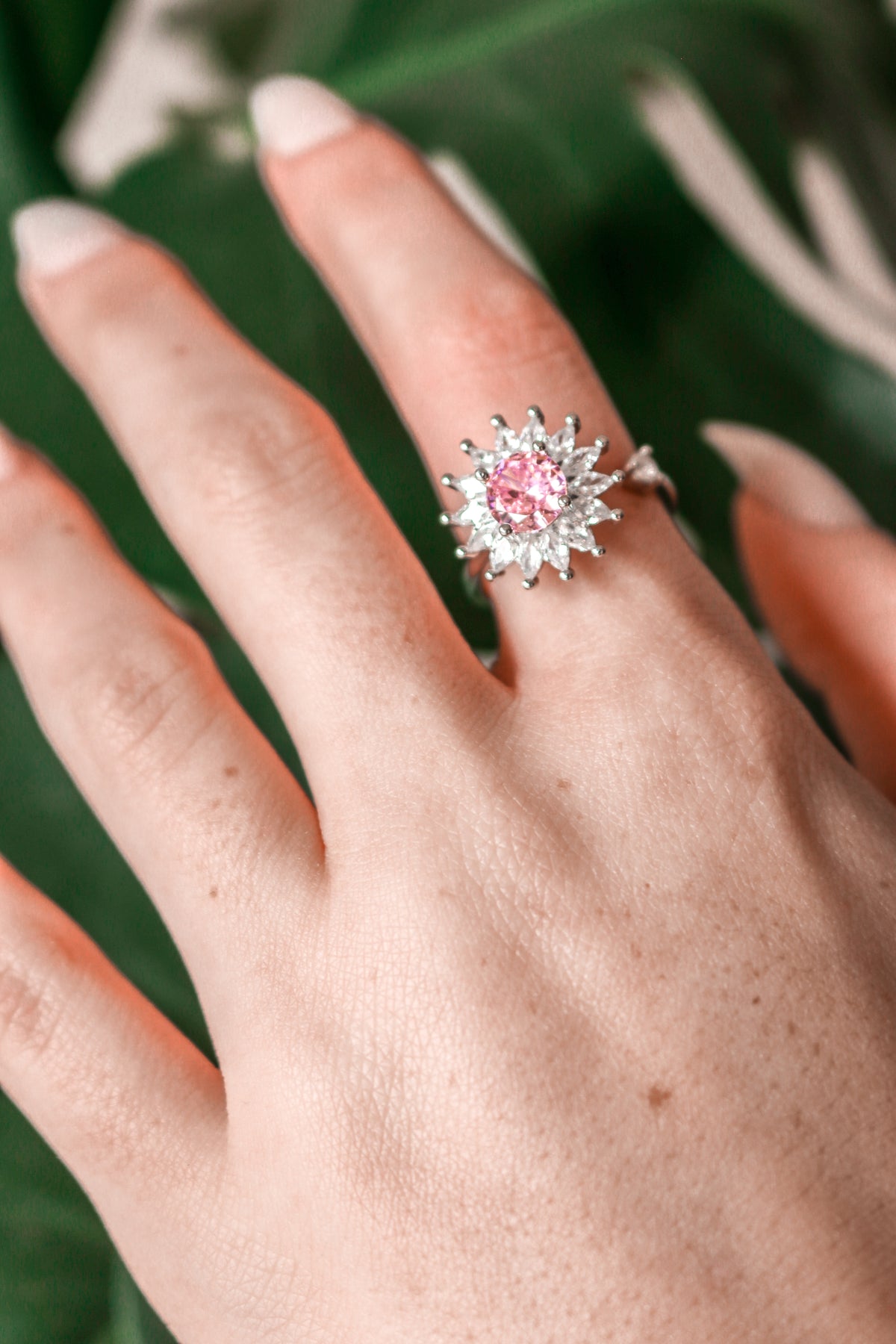 RACHEL - Radiant Sunflower Spinner Ring