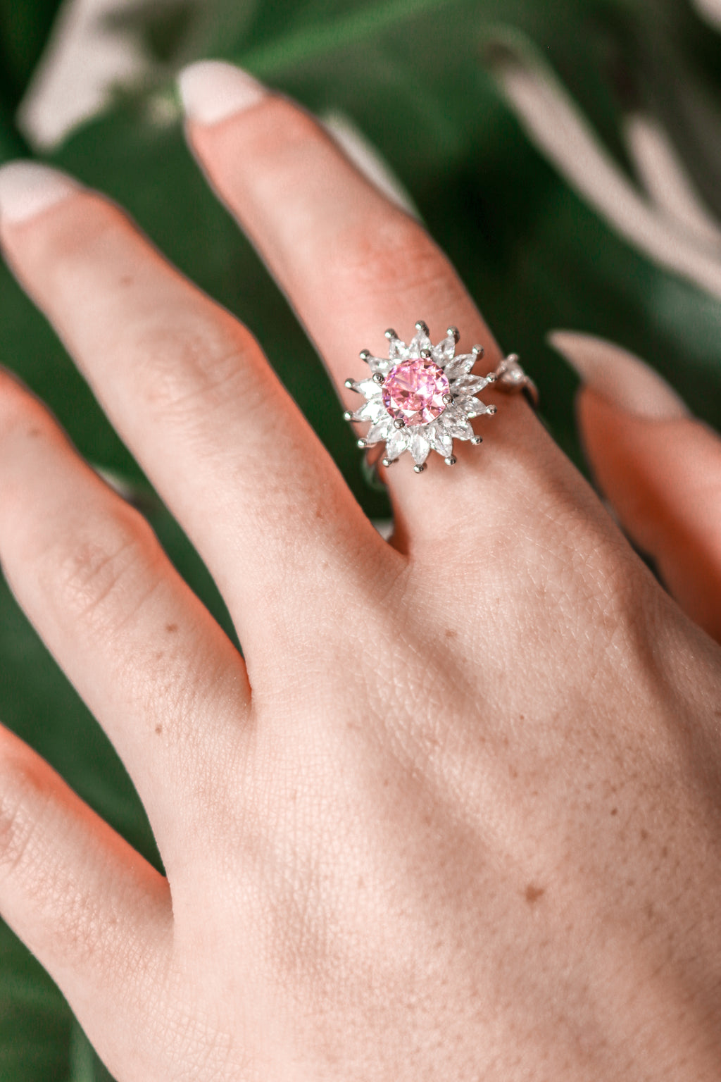 RACHEL - Radiant Sunflower Spinner Ring