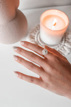DAISY - White Daisy Dreams Spinner Ring